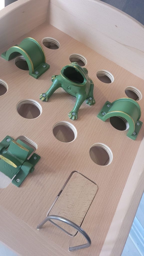 Jeu de la grenouille (Defekt) in Noiraigue für CHF 220 - nur Abholung